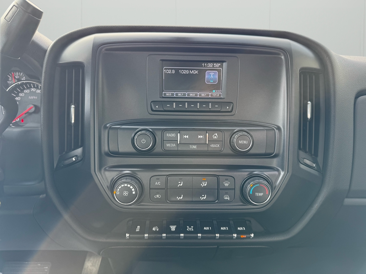 Chevrolet Silverado MD 2WD Crew Cab Work Truck 2023