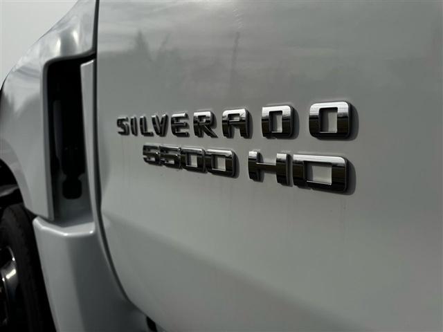 Chevrolet Silverado MD 2WD Crew Cab Work Truck 2023