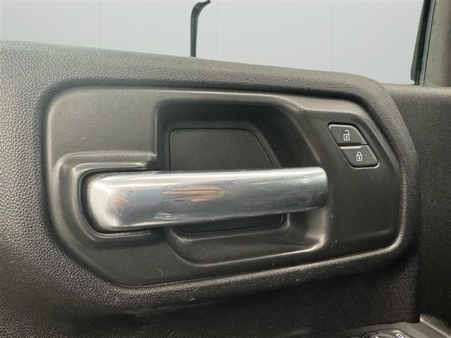 Chevrolet Silverado 2500HD 4WD Double Cab 149" Custom 2023