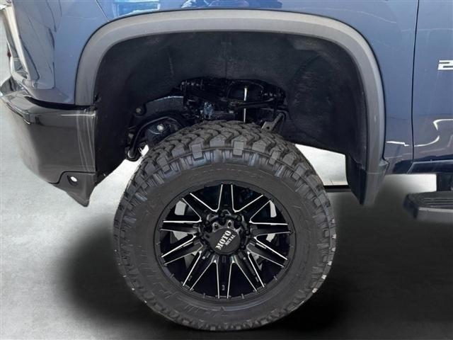 Chevrolet Silverado 2500HD 4WD Double Cab 149" Custom 2023