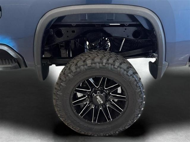 Chevrolet Silverado 2500HD 4WD Double Cab 149" Custom 2023