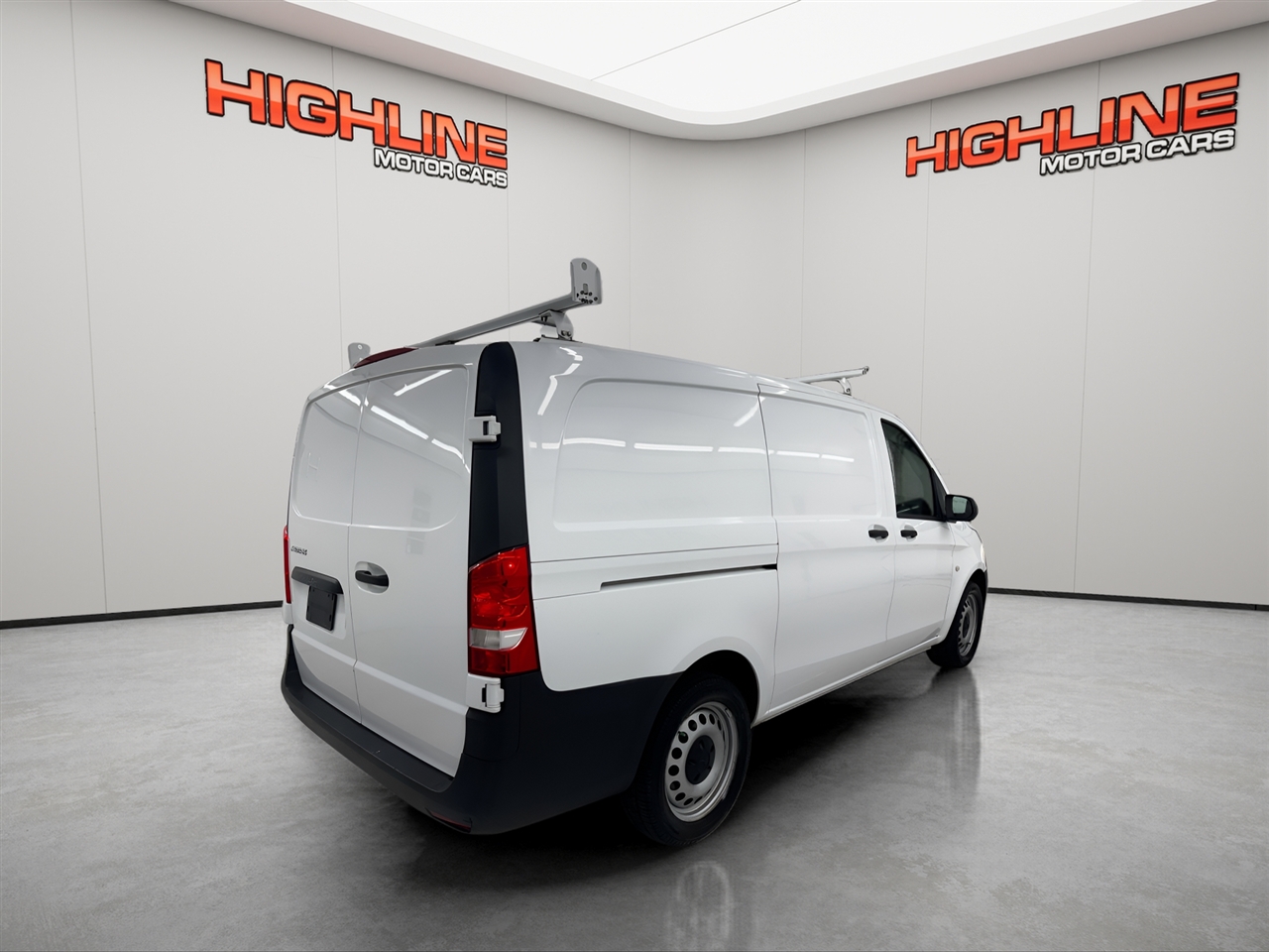 Mercedes-Benz Metris Cargo Van Standard Roof 126" Wheelbase 2017