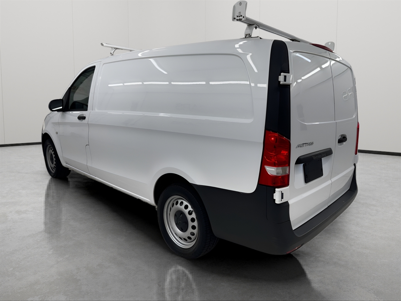 Mercedes-Benz Metris Cargo Van Standard Roof 126" Wheelbase 2017