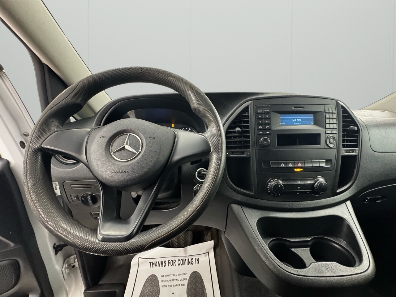 Mercedes-Benz Metris Cargo Van Standard Roof 126" Wheelbase 2017