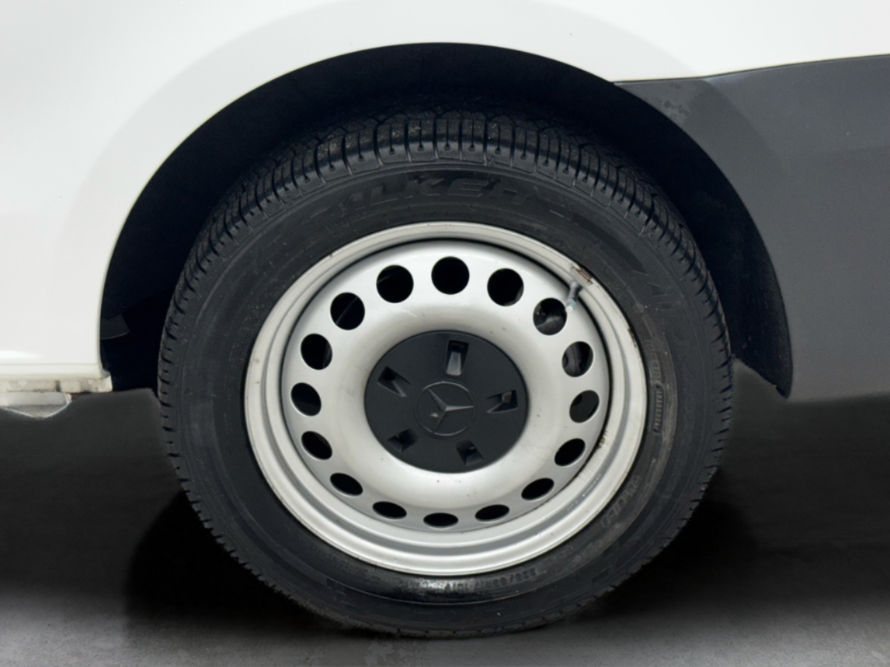 Mercedes-Benz Metris Cargo Van Standard Roof 126" Wheelbase 2017