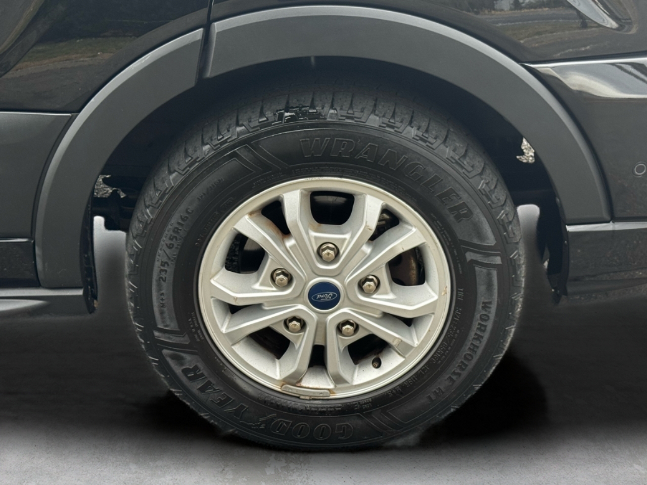 Ford Transit Passenger Wagon T-350 148" Med Roof XLT RWD 2023