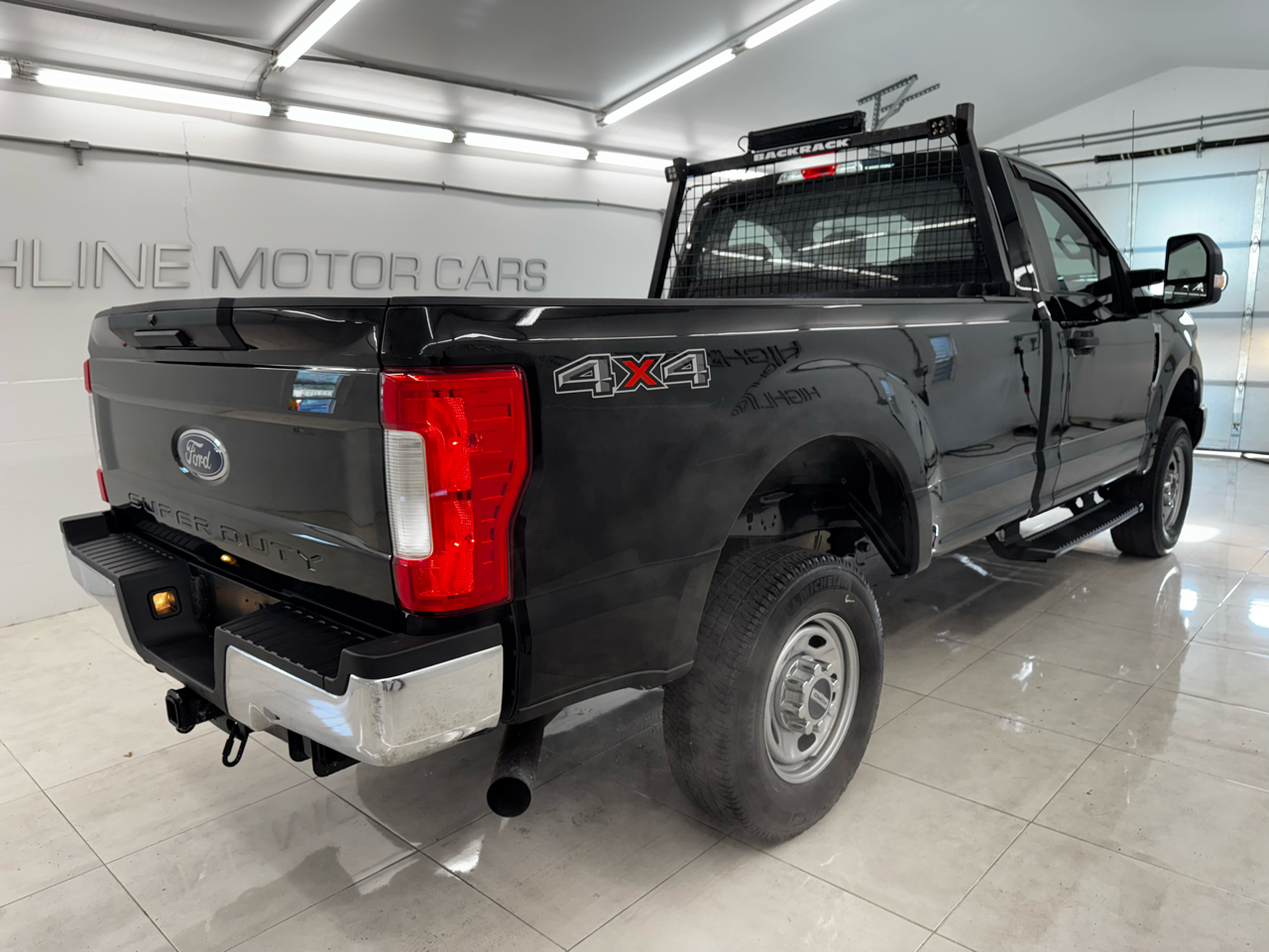 Ford Super Duty F-250 SRW XLT 4WD Reg Cab 8' Box 2018