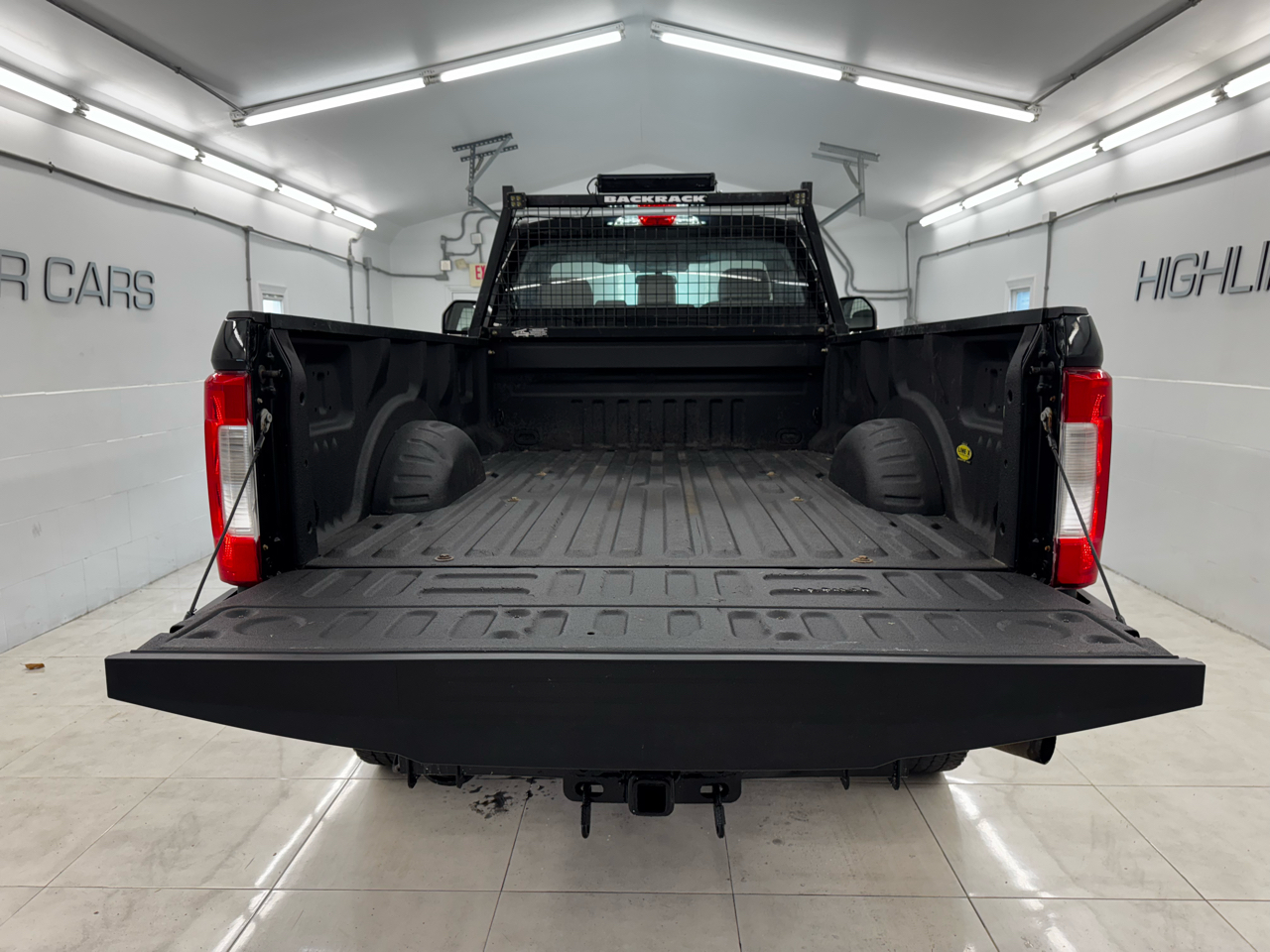 Ford Super Duty F-250 SRW XLT 4WD Reg Cab 8' Box 2018