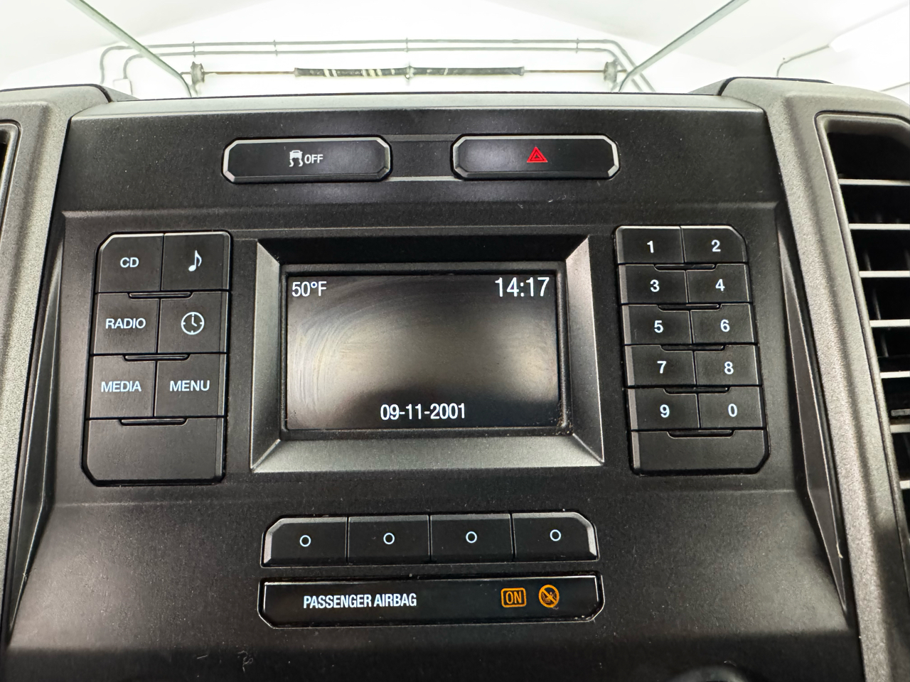 Ford Super Duty F-250 SRW XLT 4WD Reg Cab 8' Box 2018