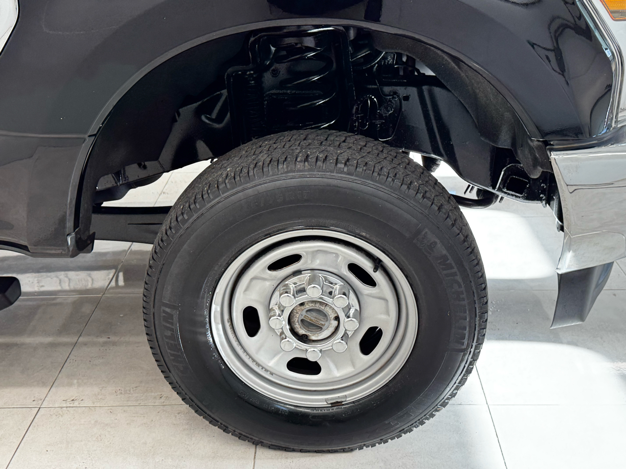 Ford Super Duty F-250 SRW XLT 4WD Reg Cab 8' Box 2018