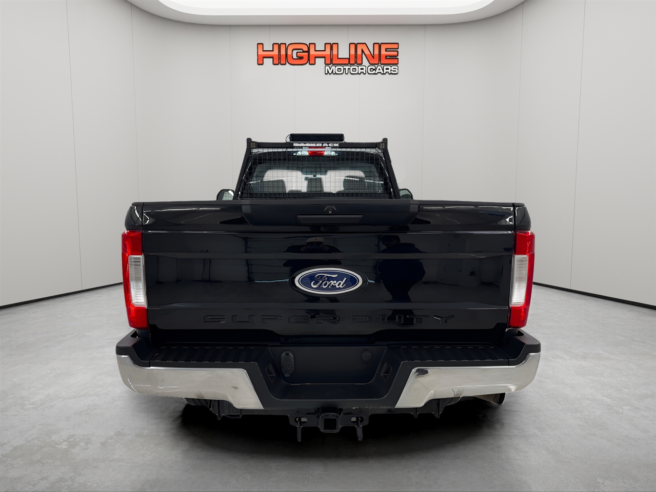 Ford Super Duty F-250 SRW XLT 4WD Reg Cab 8' Box 2018