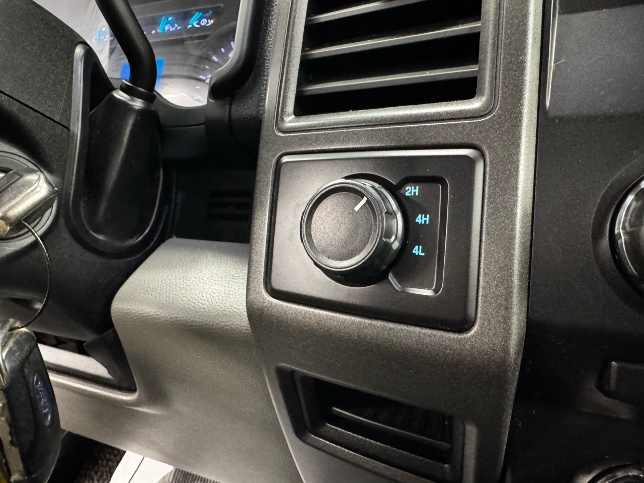 Ford Super Duty F-250 SRW XLT 4WD Reg Cab 8' Box 2018