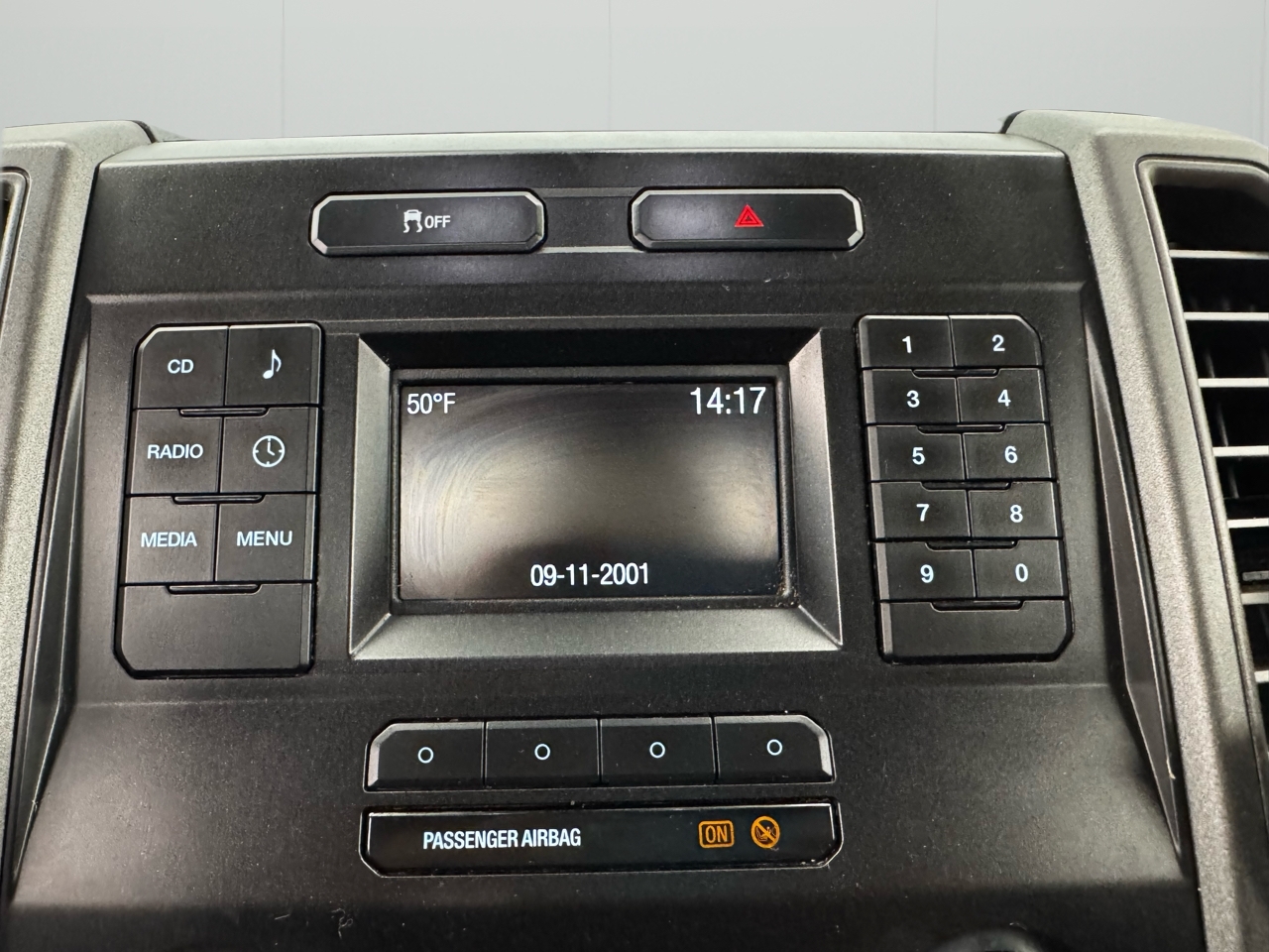 Ford Super Duty F-250 SRW XLT 4WD Reg Cab 8' Box 2018