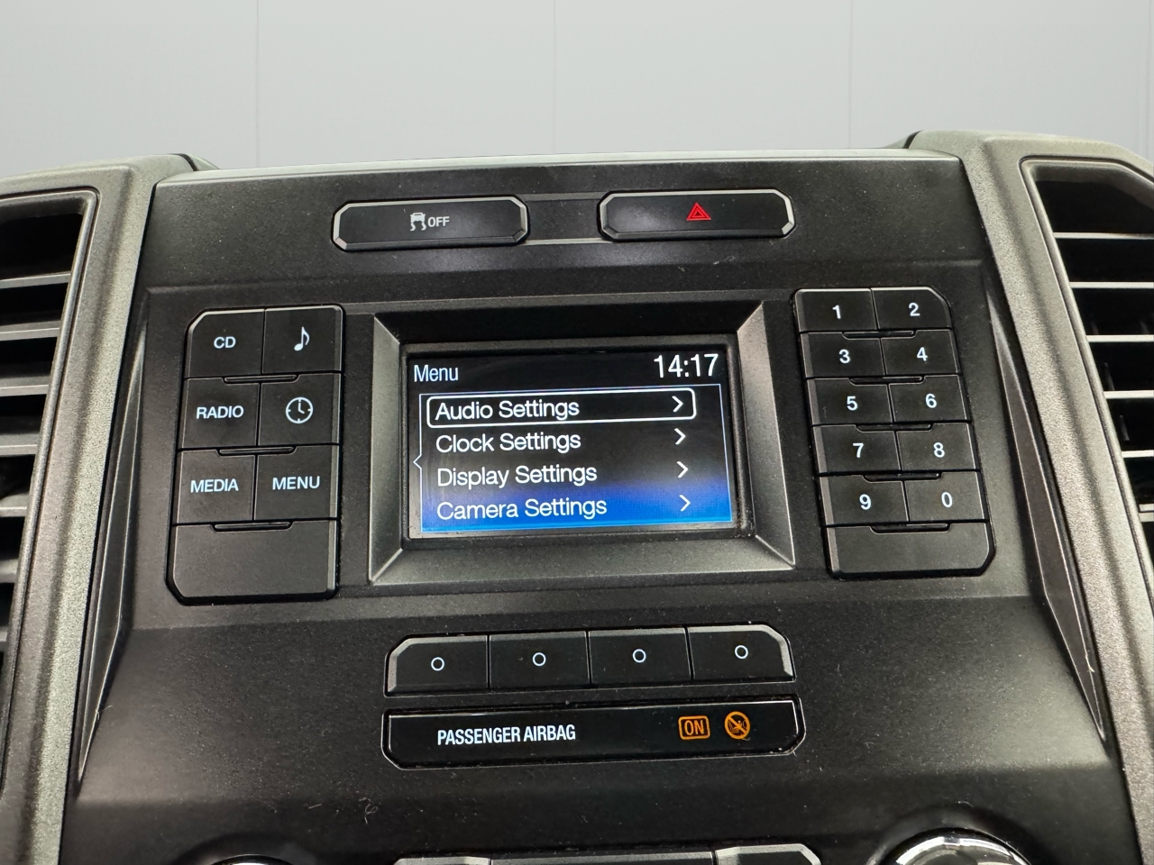 Ford Super Duty F-250 SRW XLT 4WD Reg Cab 8' Box 2018