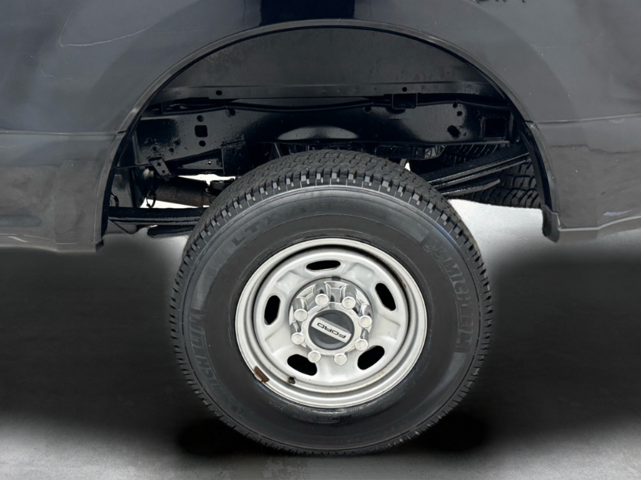 Ford Super Duty F-250 SRW XLT 4WD Reg Cab 8' Box 2018