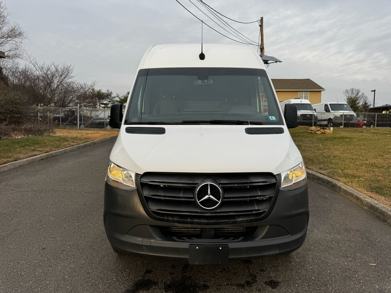 Mercedes-Benz Sprinter Cargo Van 2500 High Roof V6 170" RWD 2022