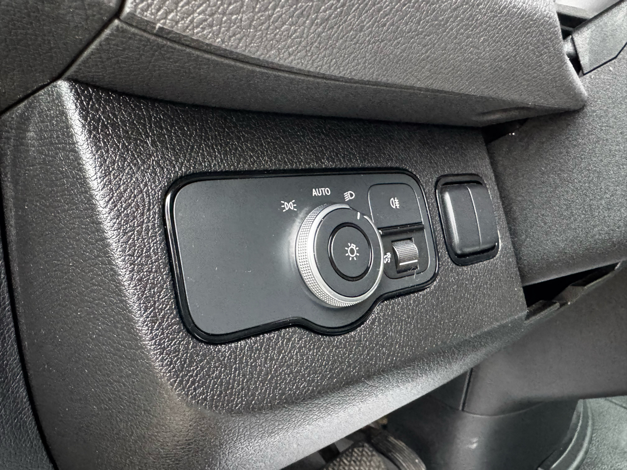 Mercedes-Benz Sprinter Cargo Van 2500 High Roof V6 170" RWD 2022