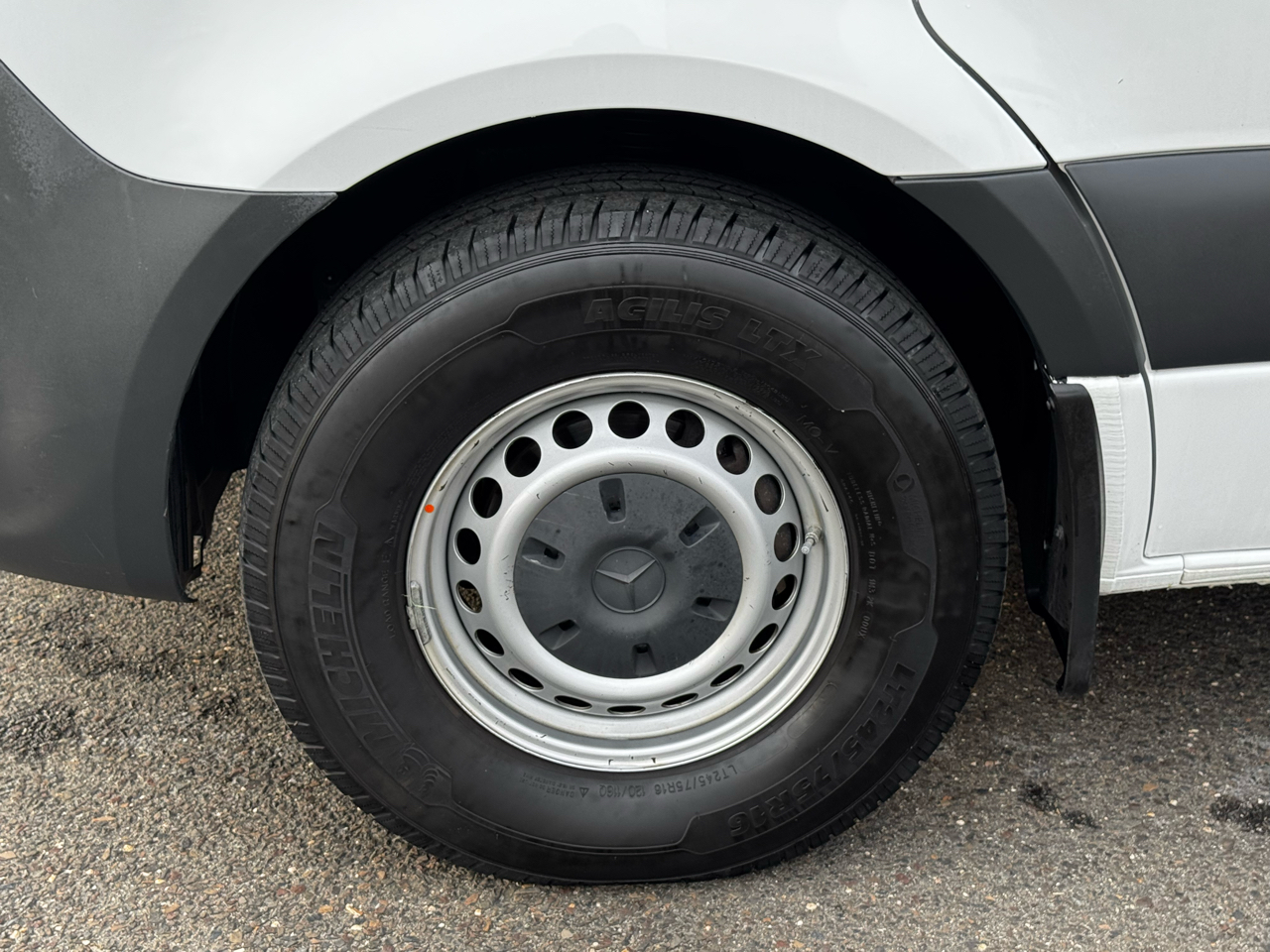 Mercedes-Benz Sprinter Cargo Van 2500 High Roof V6 170" RWD 2022