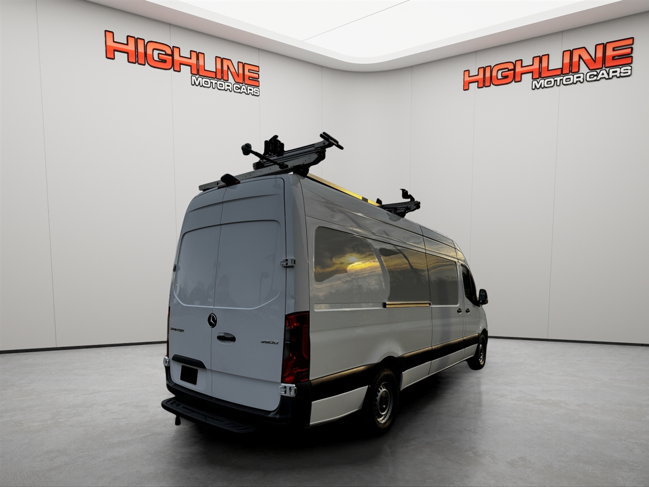 Mercedes-Benz Sprinter Cargo Van 2500 High Roof V6 170" RWD 2022