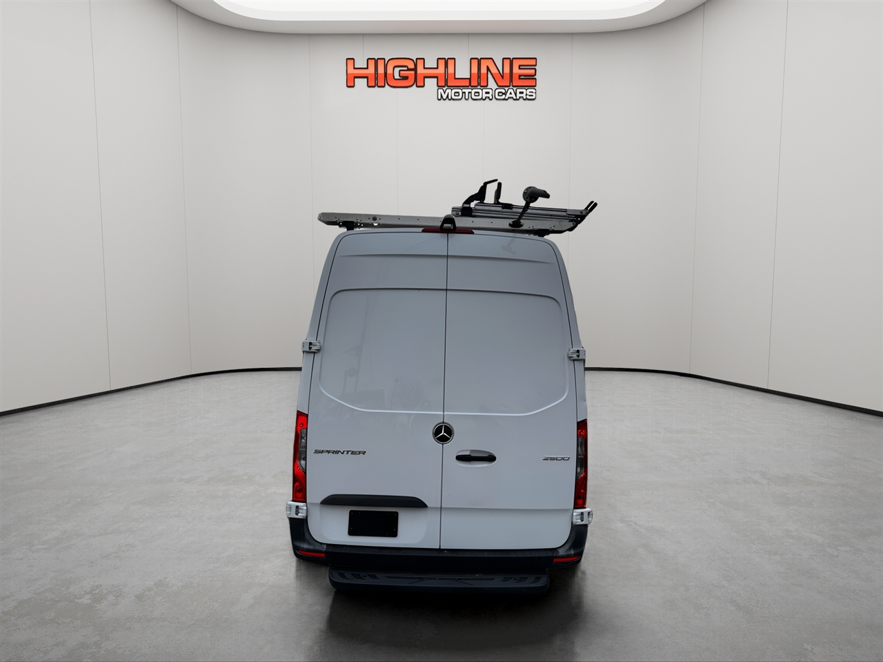 Mercedes-Benz Sprinter Cargo Van 2500 High Roof V6 170" RWD 2022