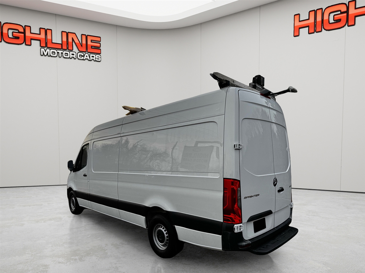 Mercedes-Benz Sprinter Cargo Van 2500 High Roof V6 170" RWD 2022