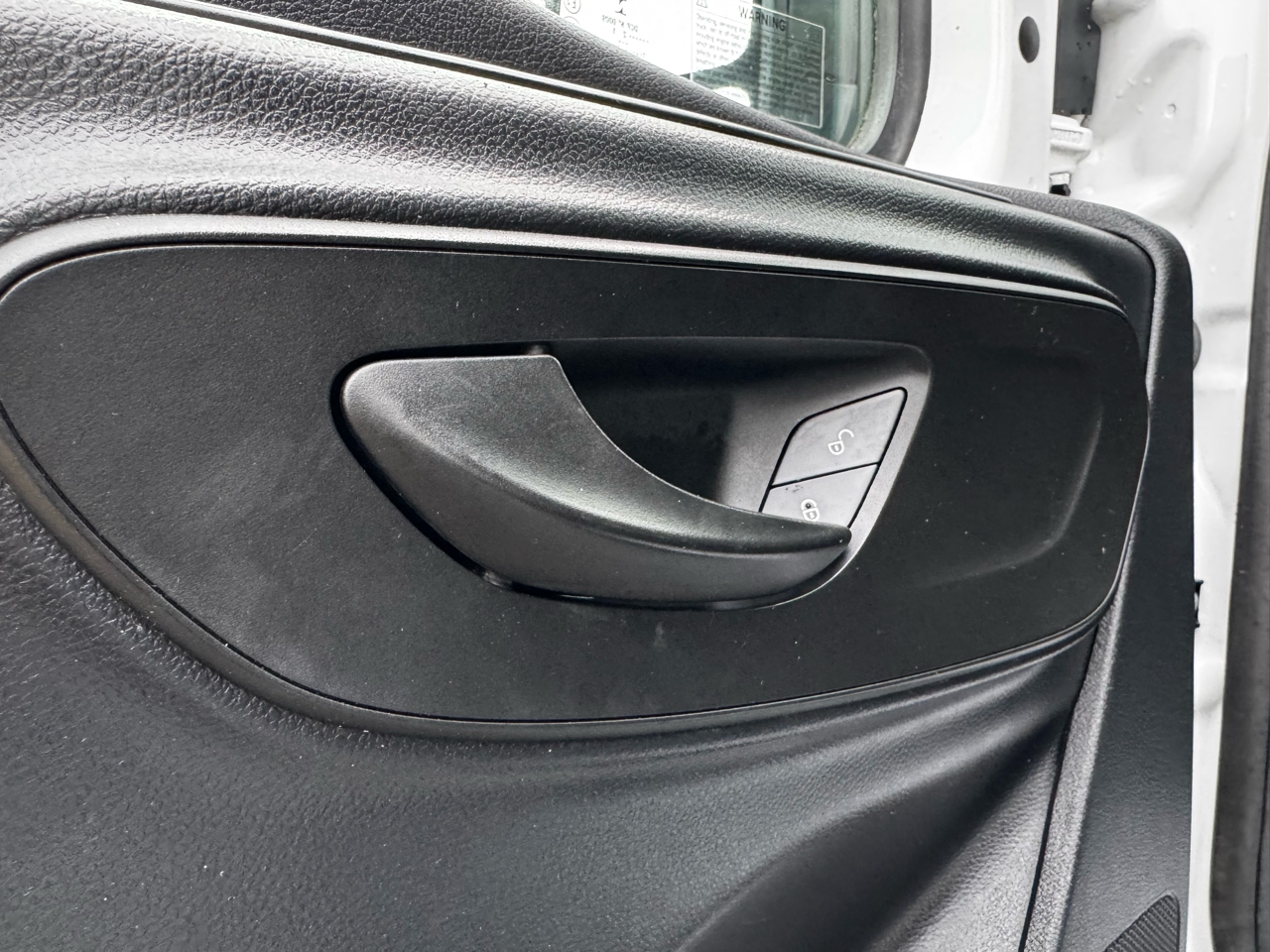 Mercedes-Benz Sprinter Cargo Van 2500 High Roof V6 170" RWD 2022