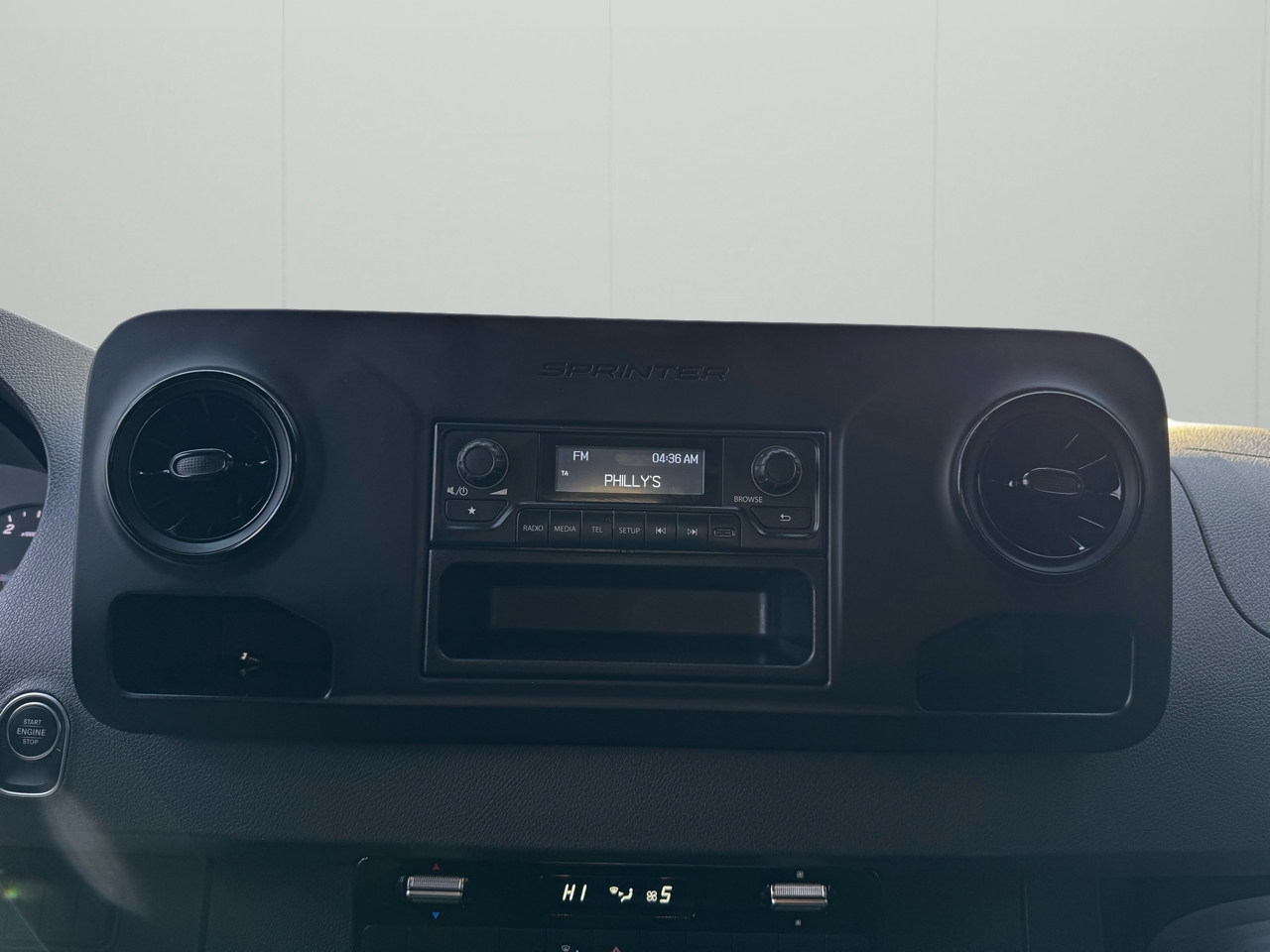 Mercedes-Benz Sprinter Cargo Van 2500 High Roof V6 170" RWD 2022