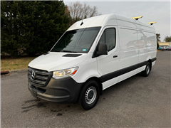2022 Mercedes-Benz Sprinter Cargo Van 