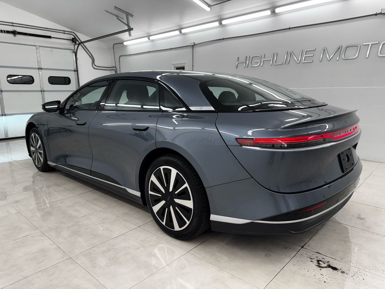 Lucid Air Pure RWD 2024
