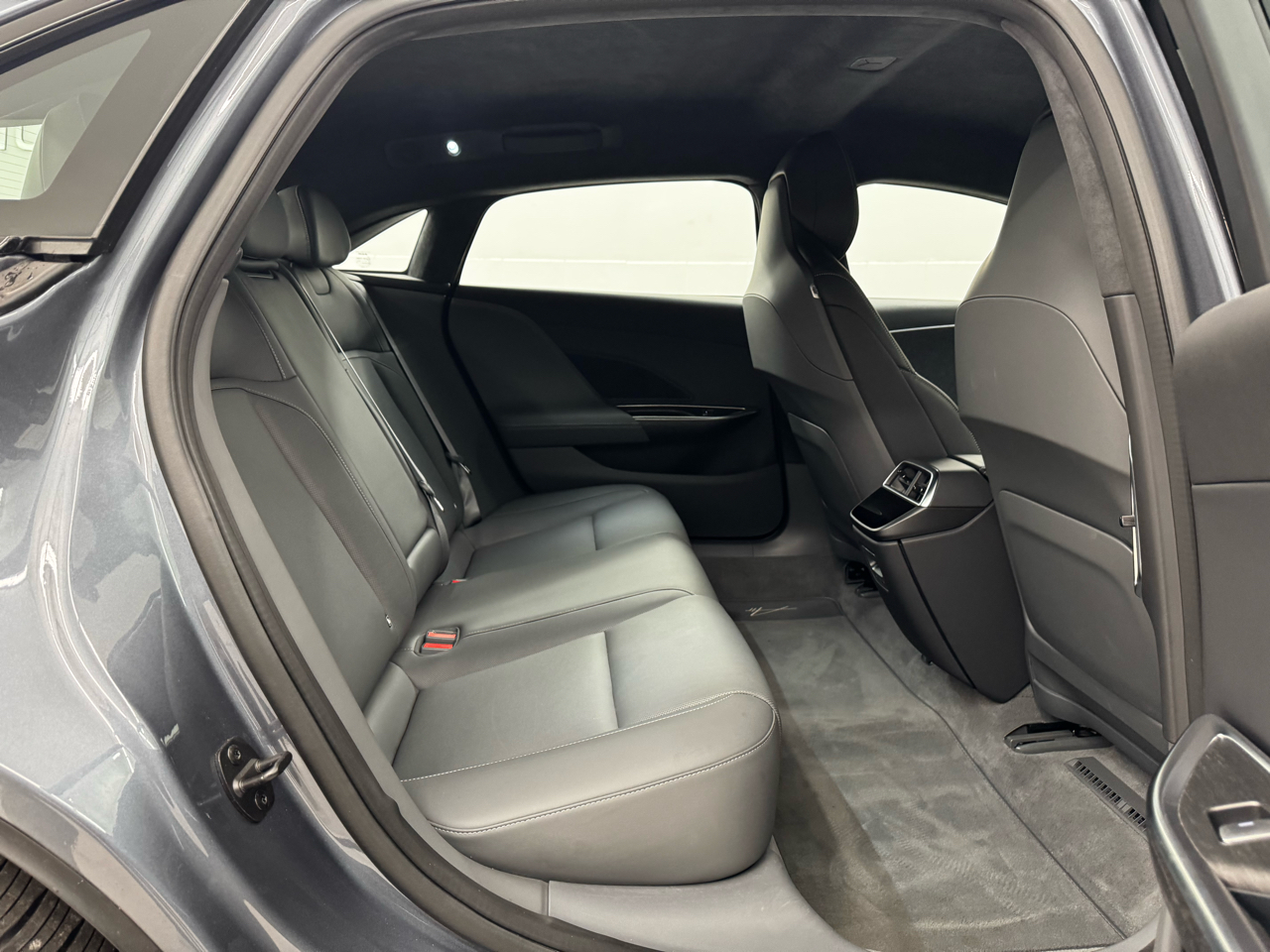 Lucid Air Pure RWD 2024