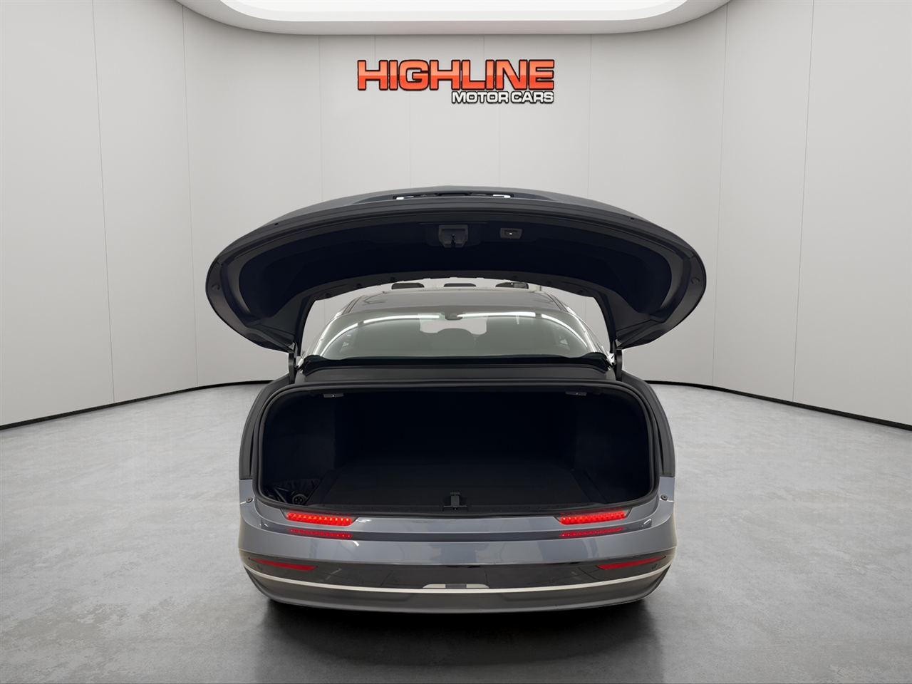 Lucid Air Pure RWD 2024