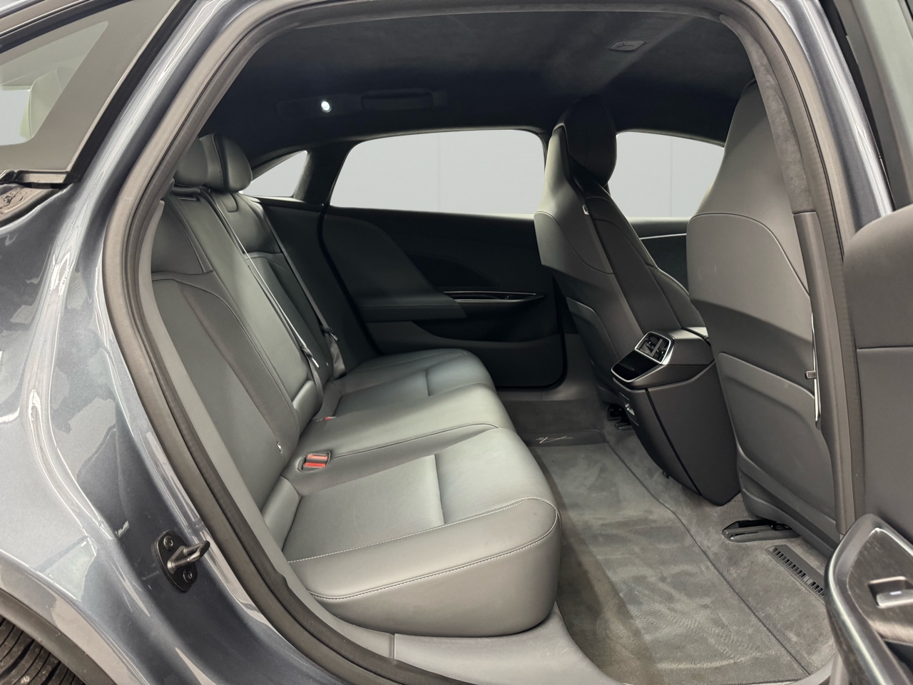 Lucid Air Pure RWD 2024