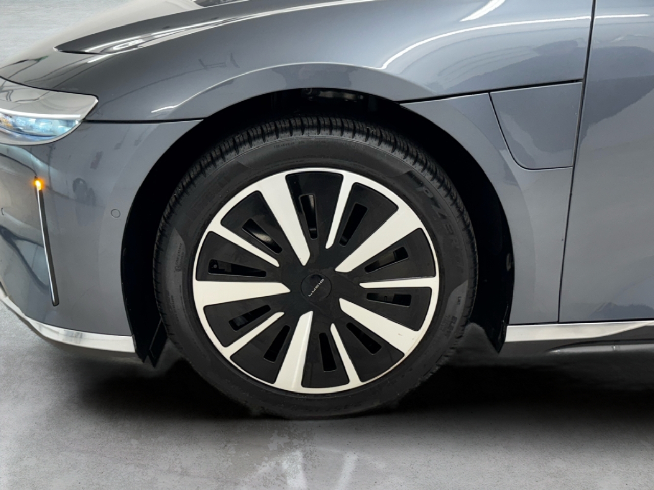 Lucid Air Pure RWD 2024