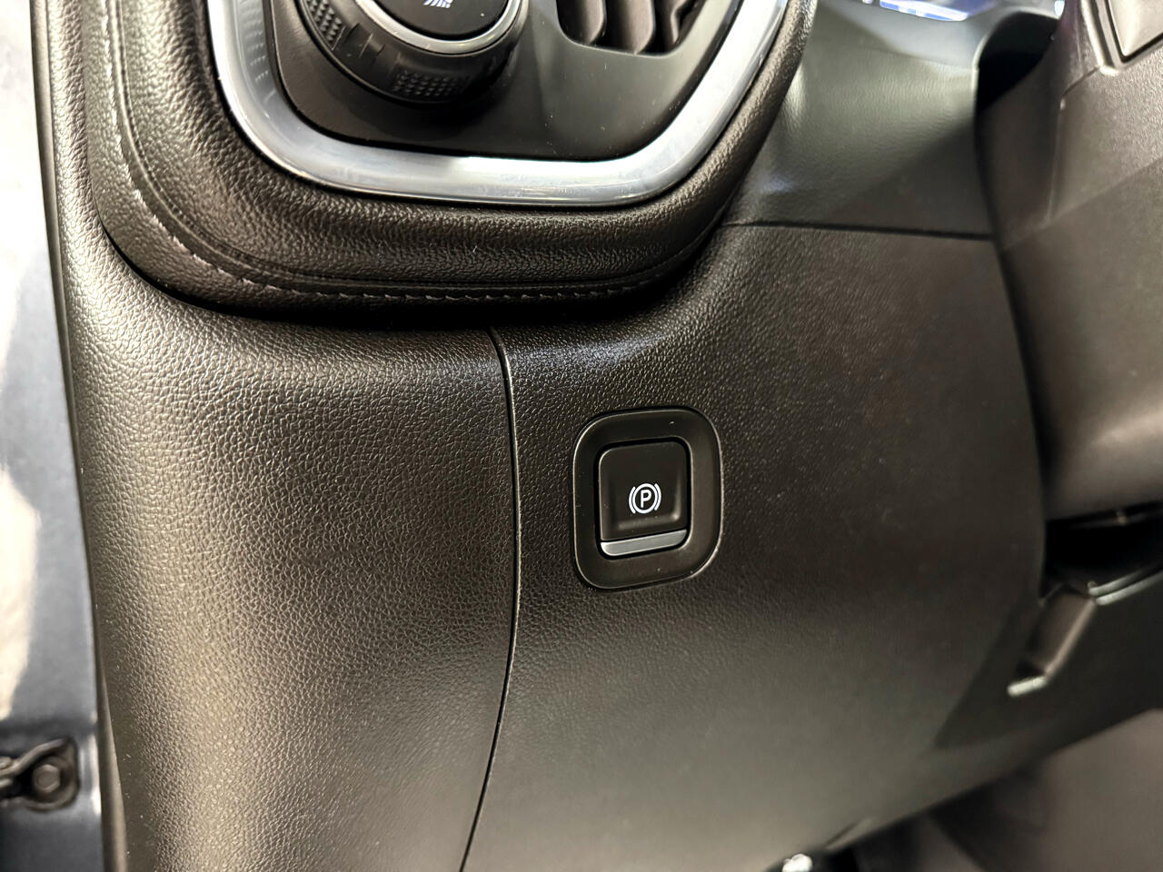 Chevrolet Silverado 1500 LTD 4WD Crew Cab 147" LT Trail Boss 2022