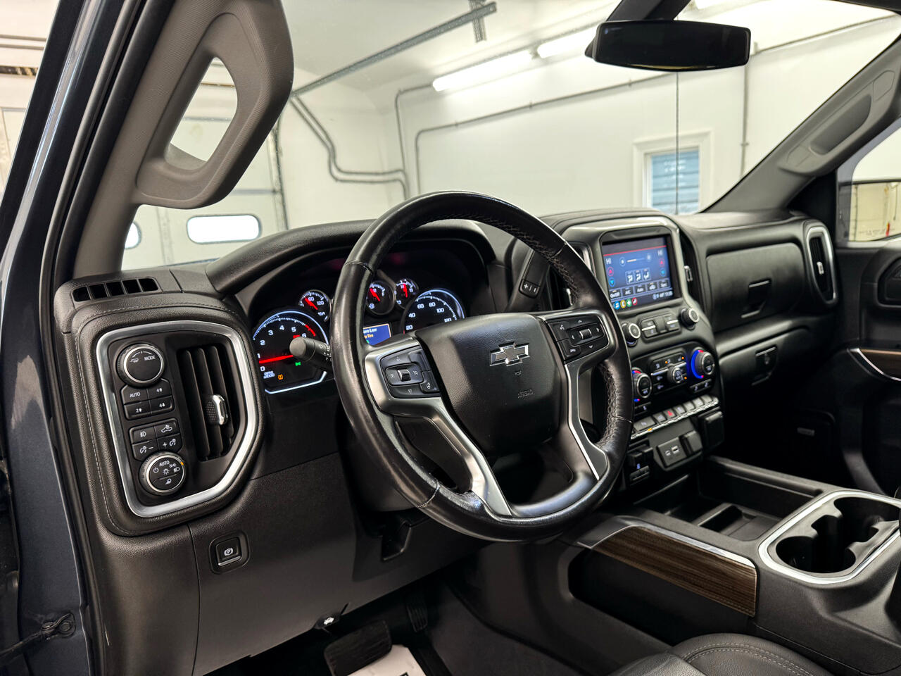 Chevrolet Silverado 1500 LTD 4WD Crew Cab 147" LT Trail Boss 2022