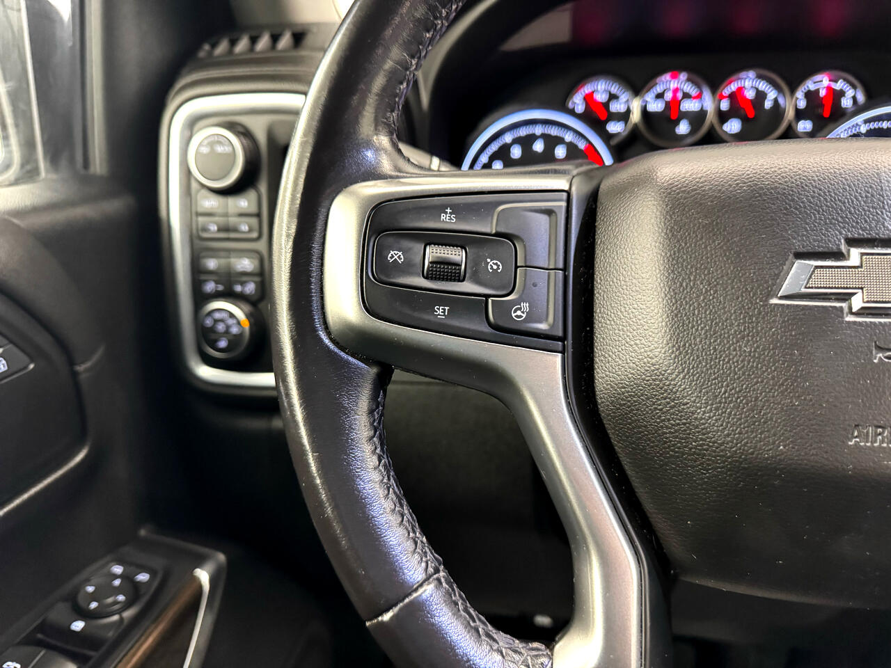 Chevrolet Silverado 1500 LTD 4WD Crew Cab 147" LT Trail Boss 2022