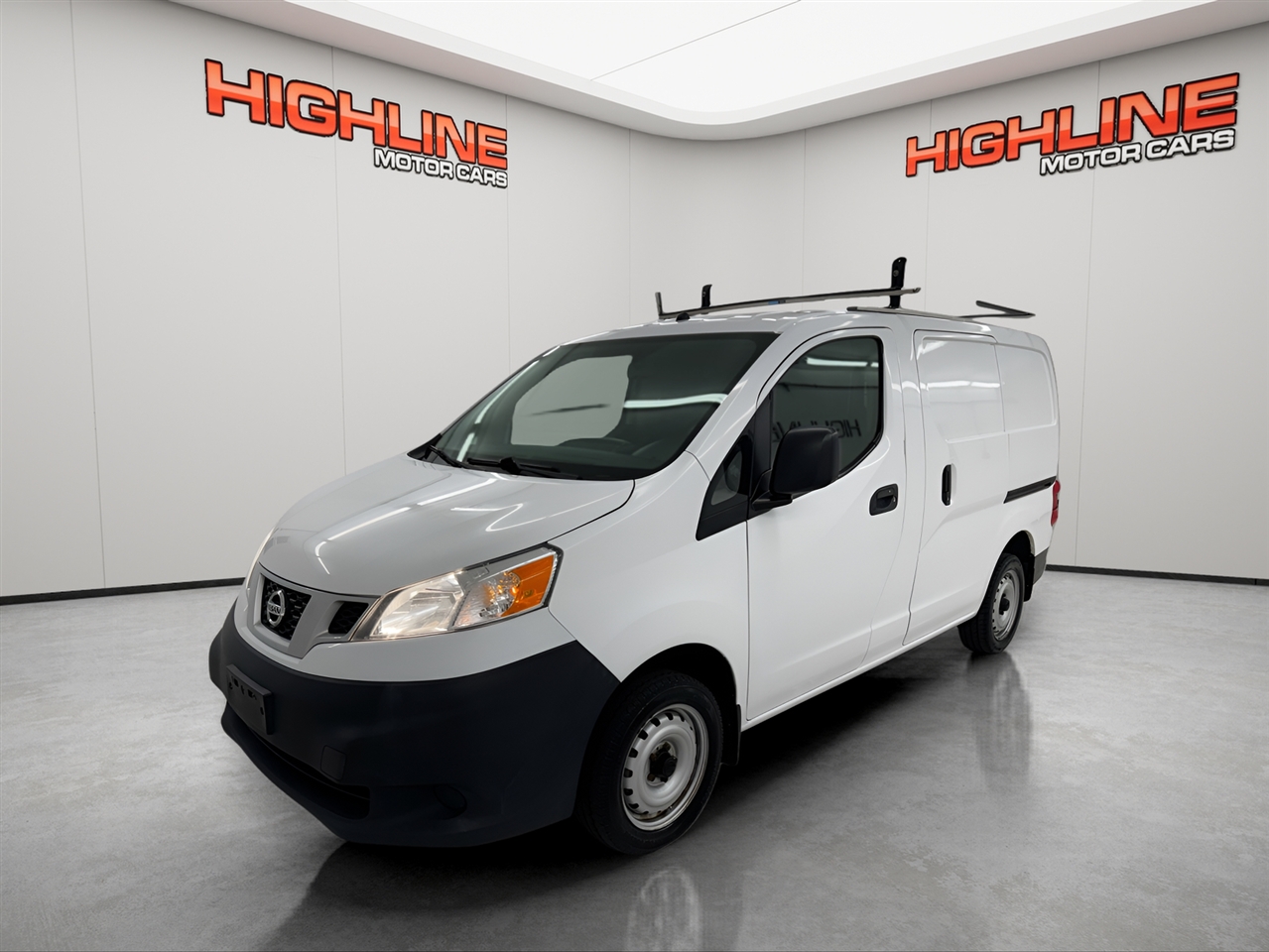 2017 Nissan NV200 S's photo