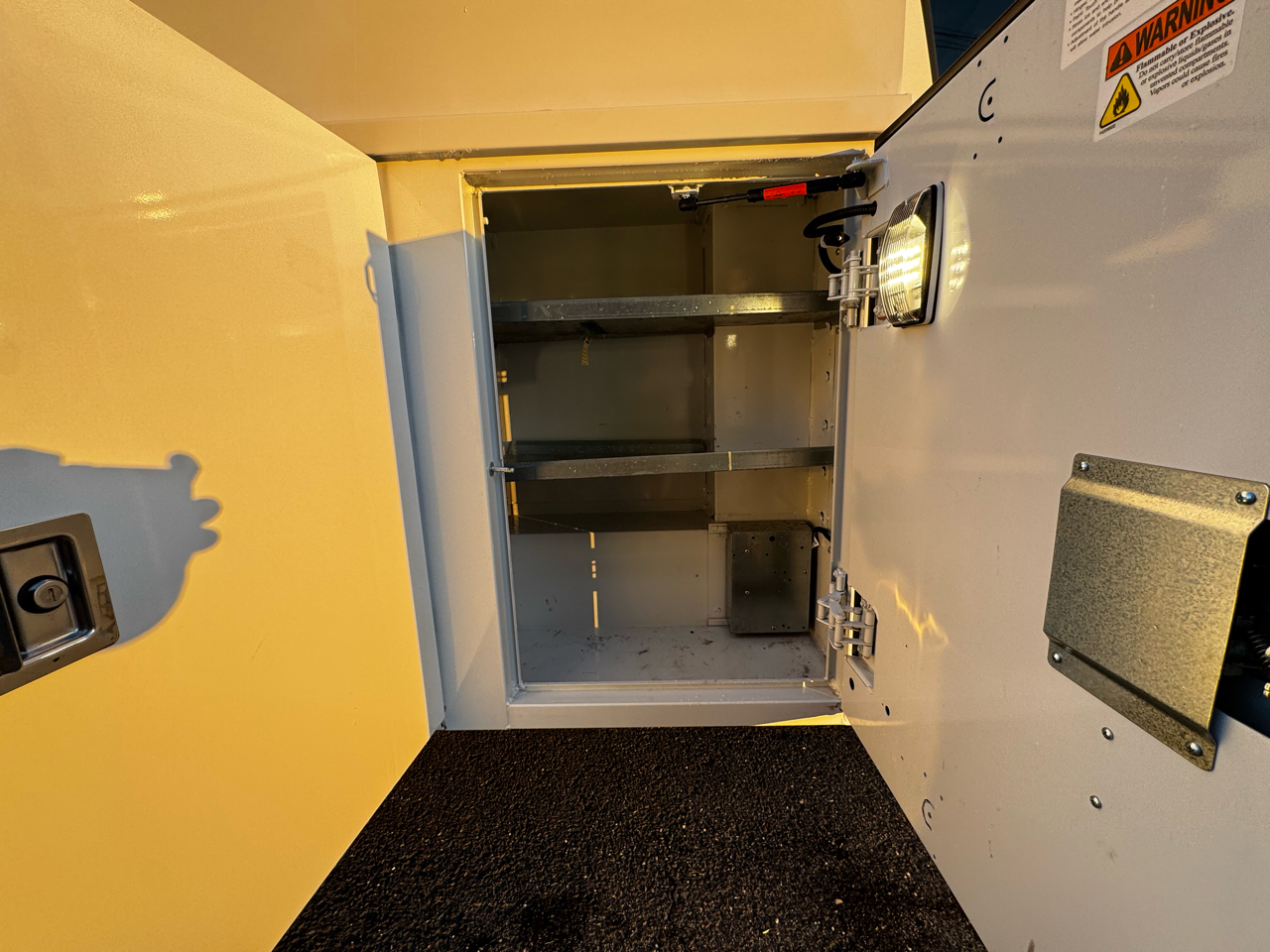 Ford E-Series Cutaway E-350 SRW 138" WB 2025