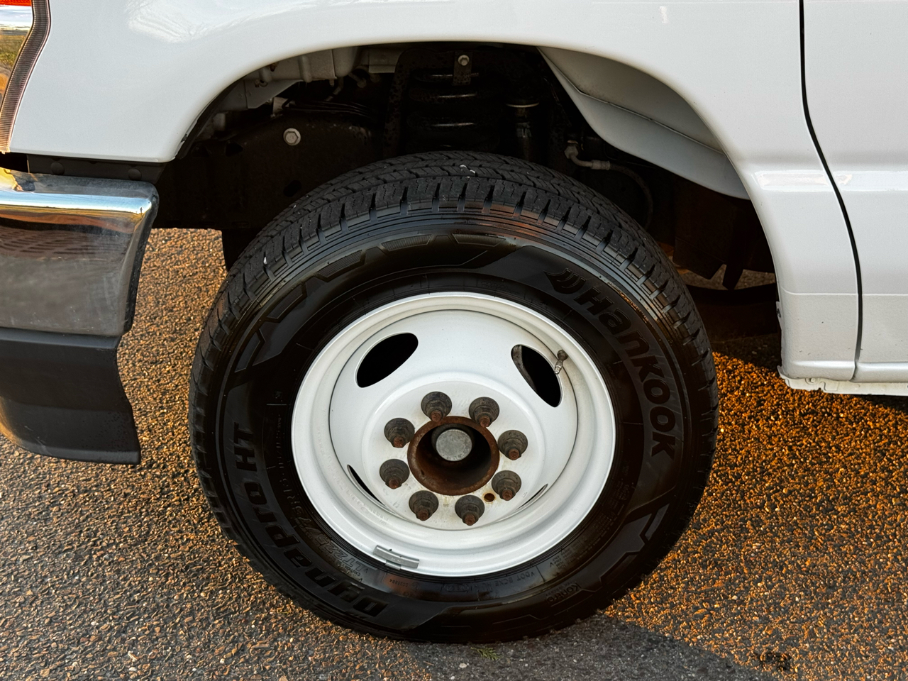 Ford E-Series Cutaway E-350 SRW 138" WB 2025