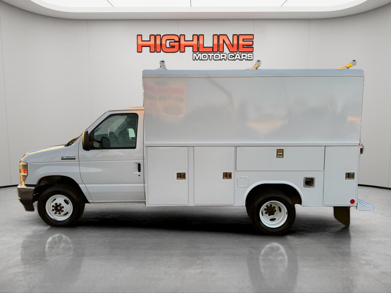 Ford E-Series Cutaway E-350 SRW 138" WB 2025