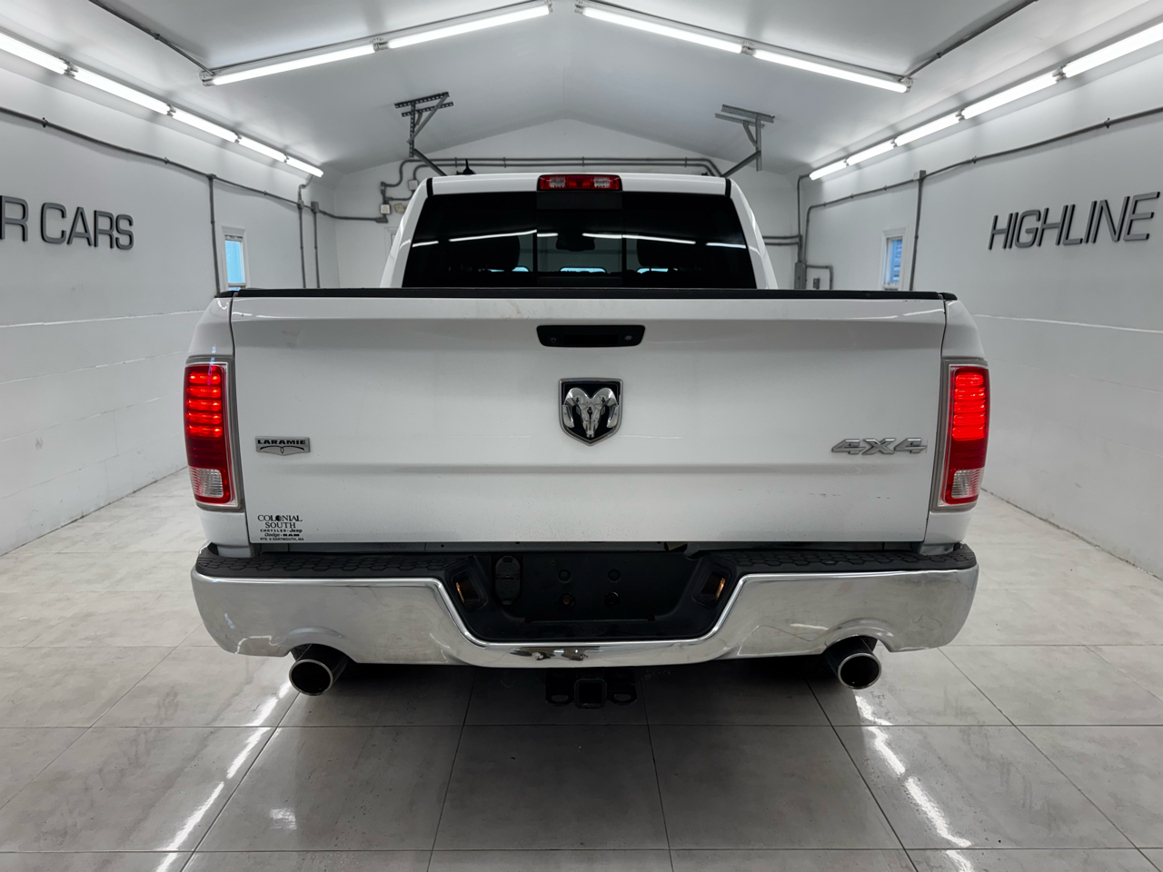 RAM 1500 Laramie 4x4 Crew Cab 5'7" Box 2017