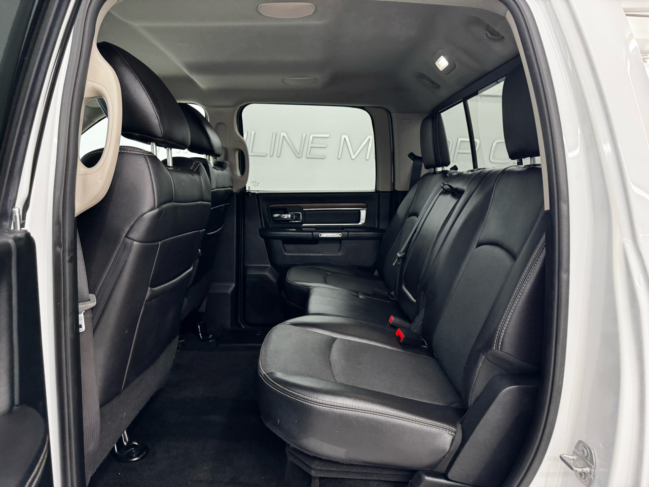 RAM 1500 Laramie 4x4 Crew Cab 5'7" Box 2017