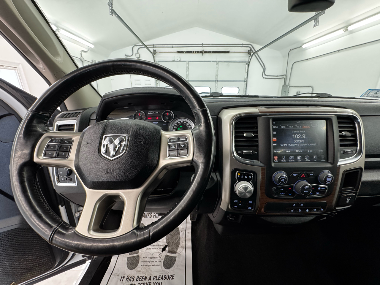 RAM 1500 Laramie 4x4 Crew Cab 5'7" Box 2017