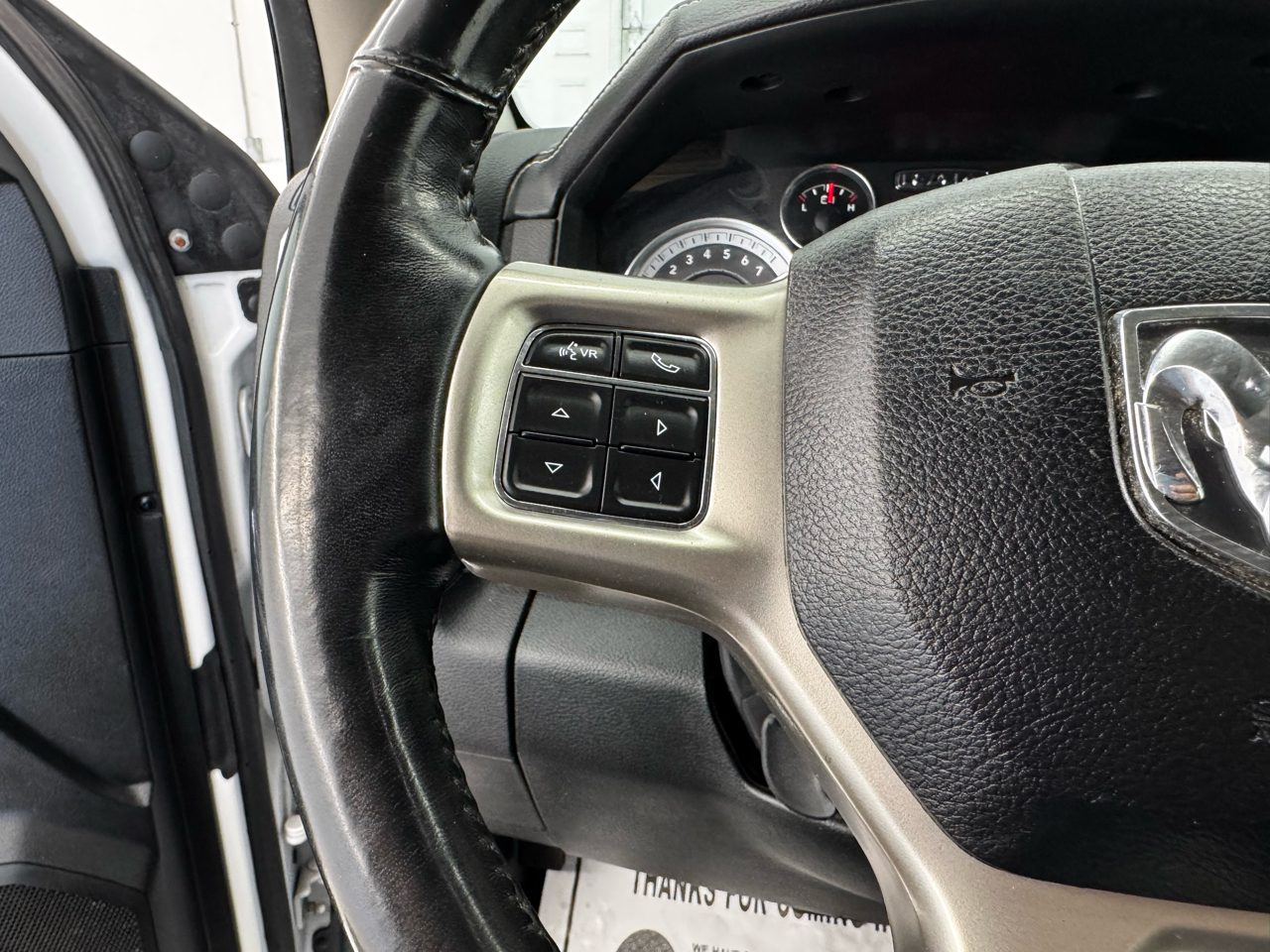 RAM 1500 Laramie 4x4 Crew Cab 5'7" Box 2017