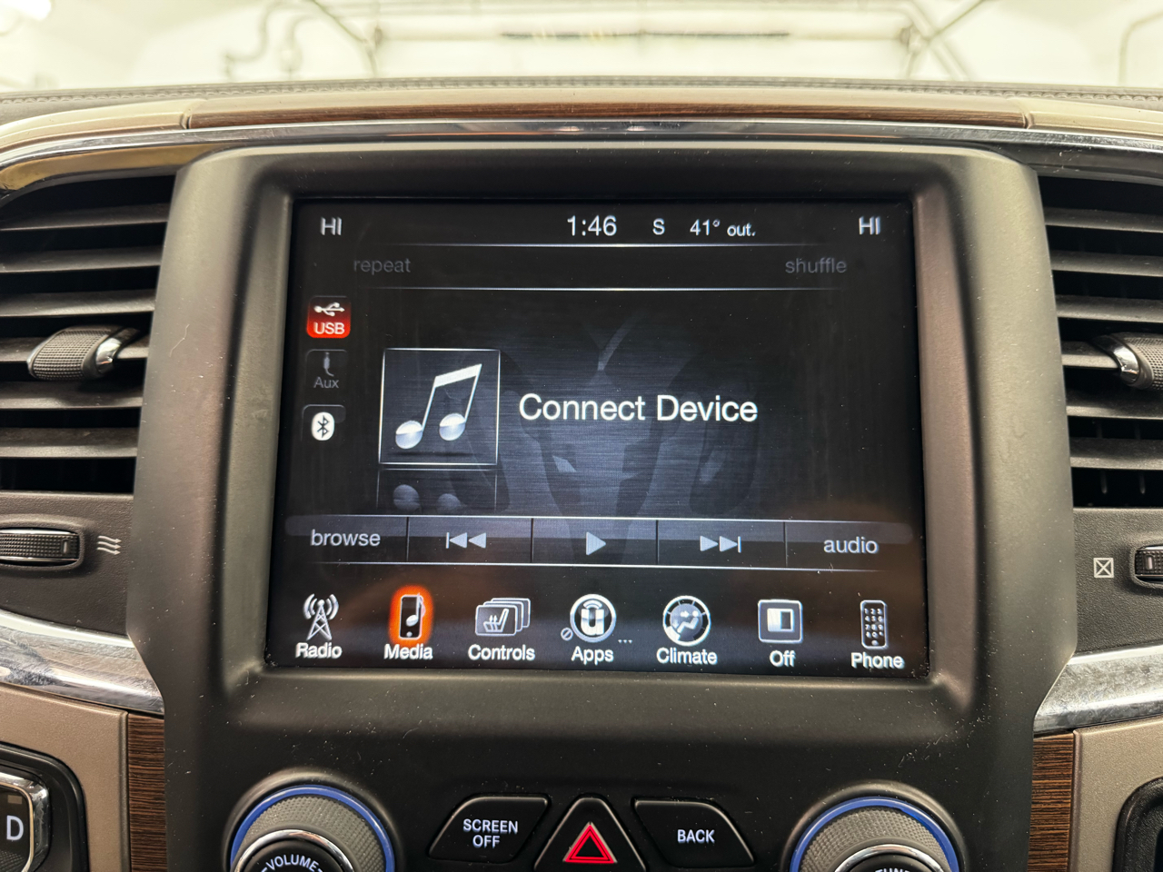 RAM 1500 Laramie 4x4 Crew Cab 5'7" Box 2017