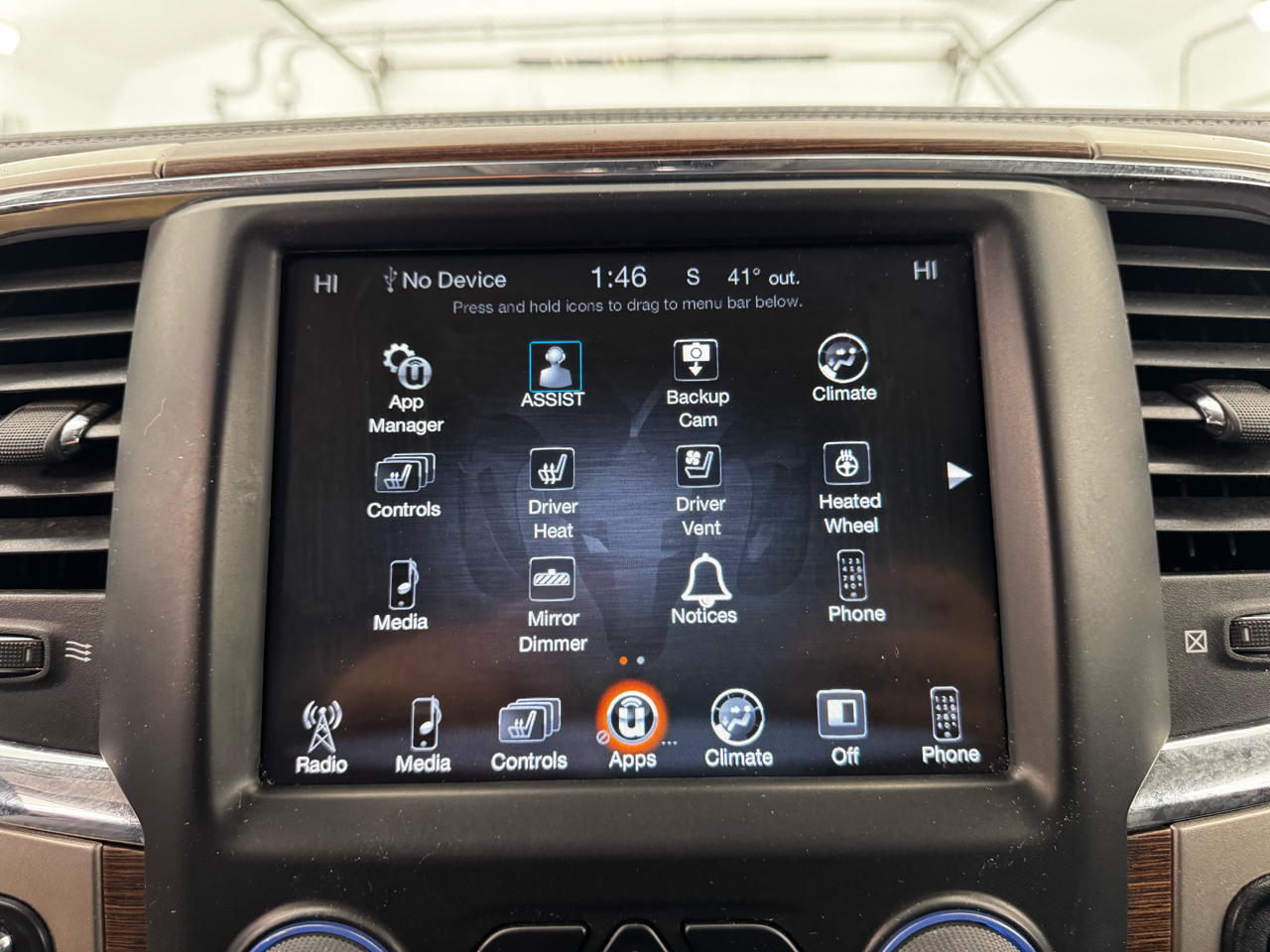 RAM 1500 Laramie 4x4 Crew Cab 5'7" Box 2017