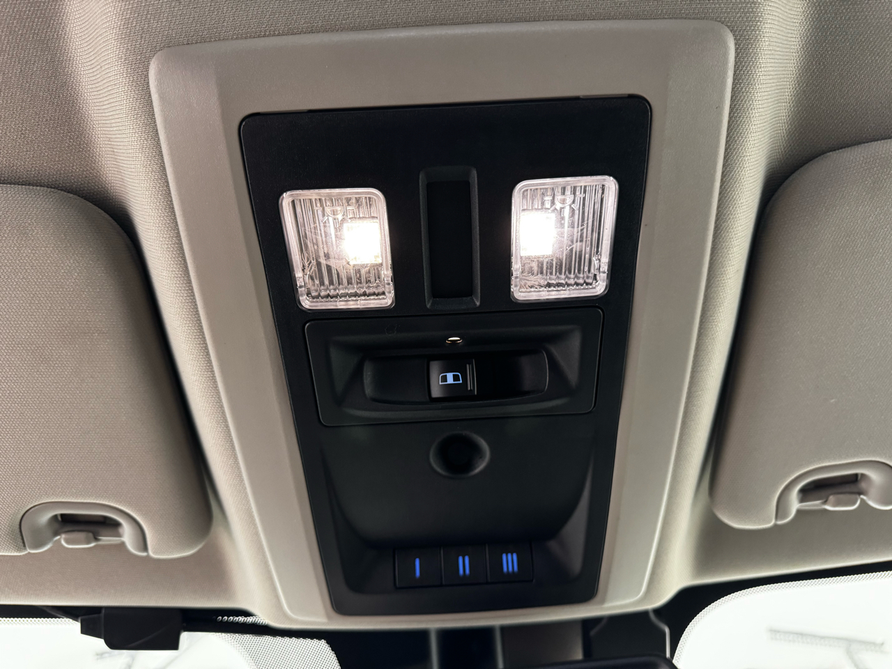 RAM 1500 Laramie 4x4 Crew Cab 5'7" Box 2017