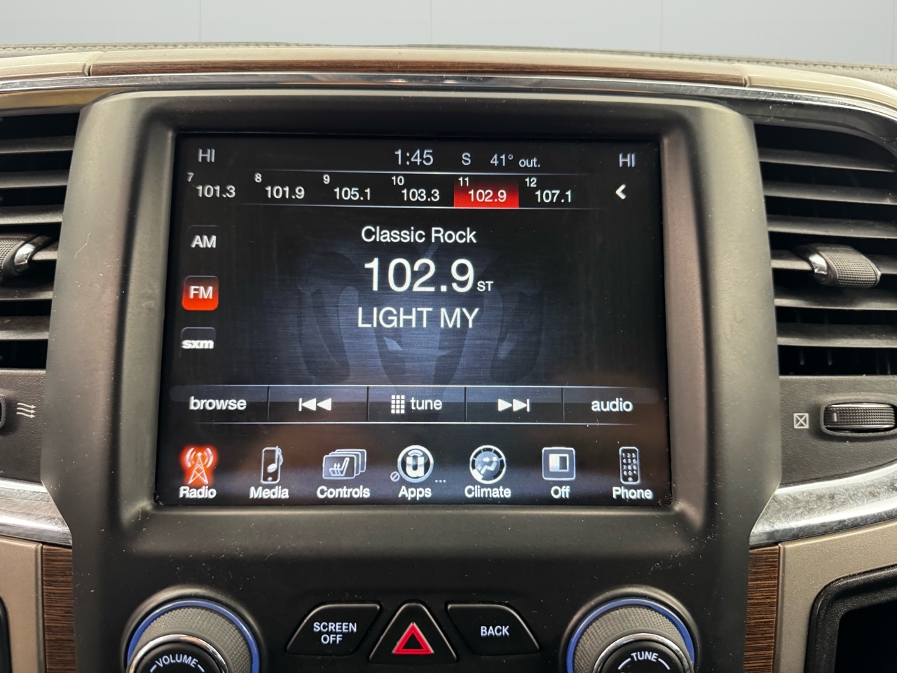 RAM 1500 Laramie 4x4 Crew Cab 5'7" Box 2017