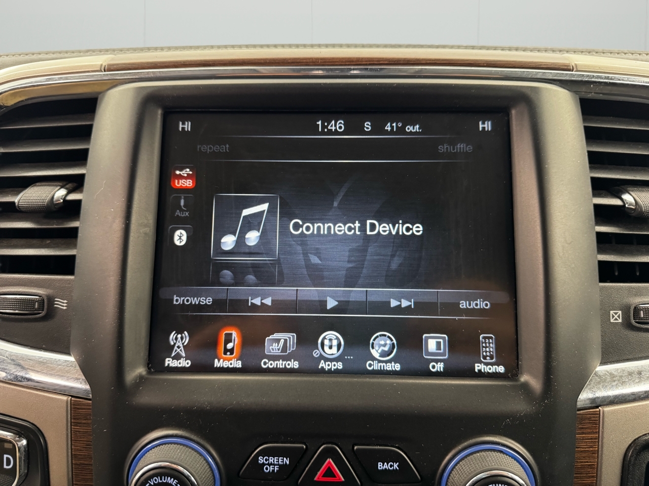 RAM 1500 Laramie 4x4 Crew Cab 5'7" Box 2017