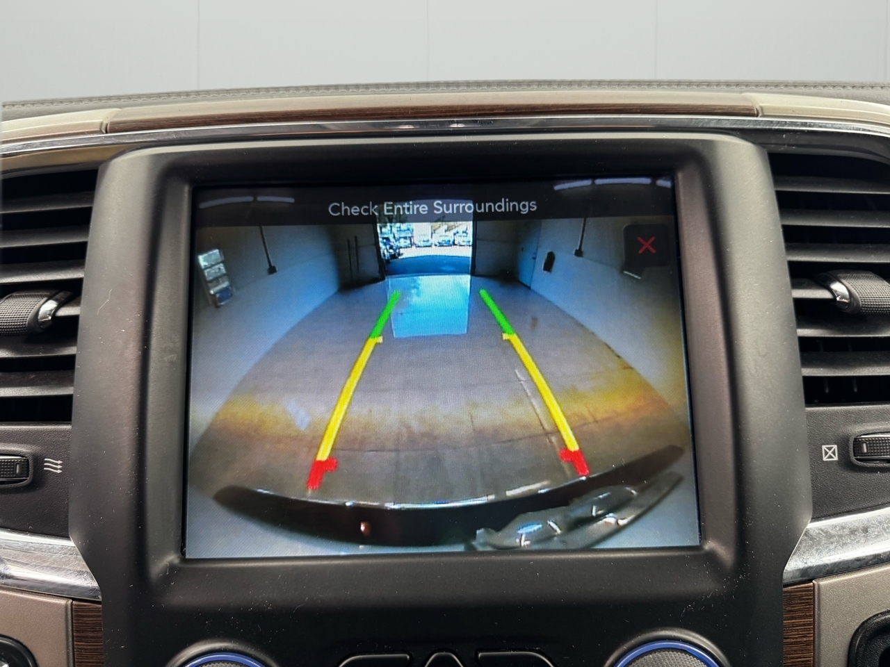 RAM 1500 Laramie 4x4 Crew Cab 5'7" Box 2017